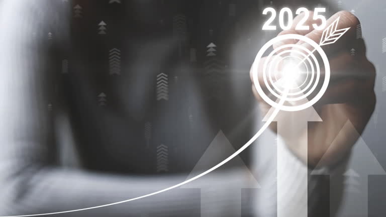 نمودار رشد کسب و کار 2025، نماد پیکان، هدف کسب و کار، اقتصاد، کسب پول، رشد ثروت