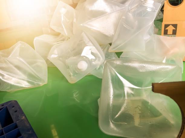 کیسه های زباله و ظروف پلاستیکی آلوده به مواد شیمیایی, صنعت پتروشیمی