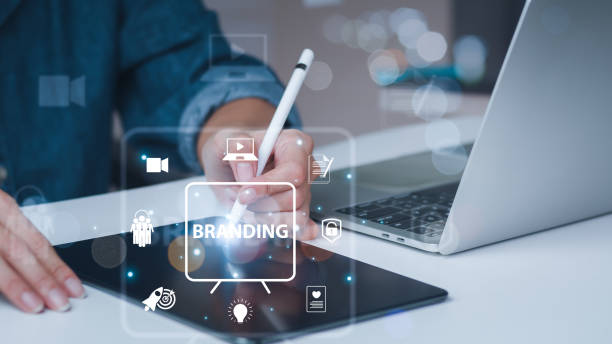 تصویری از ایده پردازی برای استراتژی بازاریابی و برندسازی