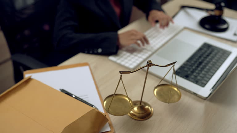 استراتژی جامع سئو و بازاریابی دیجیتال برای وکلا بهینهسازی سایت حقوقی برای جذب موکل