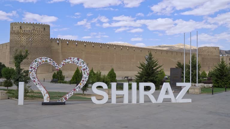 سئوی کلینیک شیراز و دیده شدن در نتایج گوگل برای کلمات کلیدی محلی
