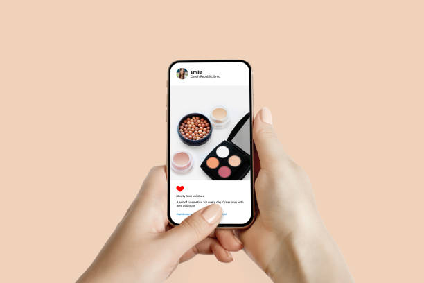 سئو کلینیک پوست و مو با بهینه سازی وبسایت برای موبایل و افزایش سرعت