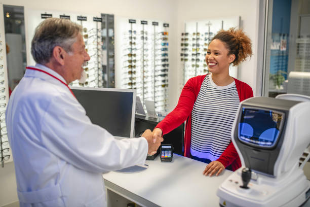 سئو محلی برای کلینیک بینایی سنجی در کرمان جهت جذب بیمار هدفمند