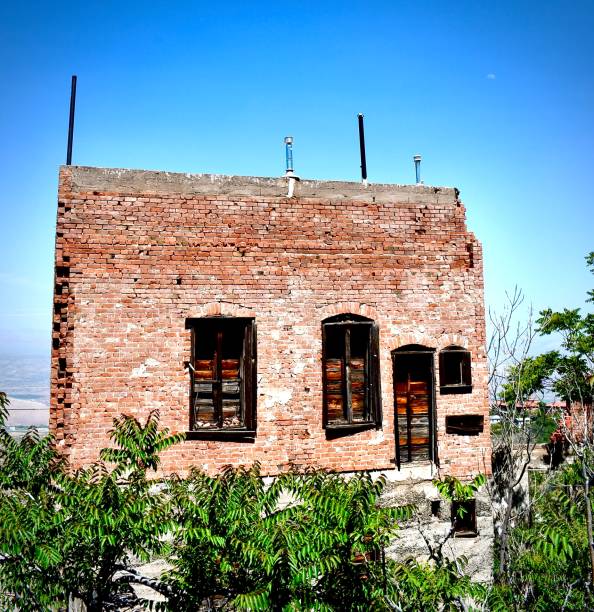برندینگ دیجیتال معماری سنتی یزد برای جذب پروژههای بومگردی