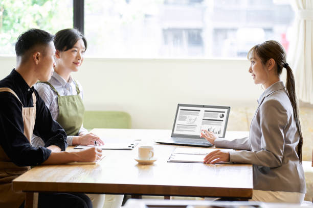 استراتژی بازاریابی دیجیتال رستوران در مشهد