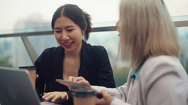 بازاریابی دیجیتال موفق برای شرکت های لجستیکی در ایران و خاورمیانه