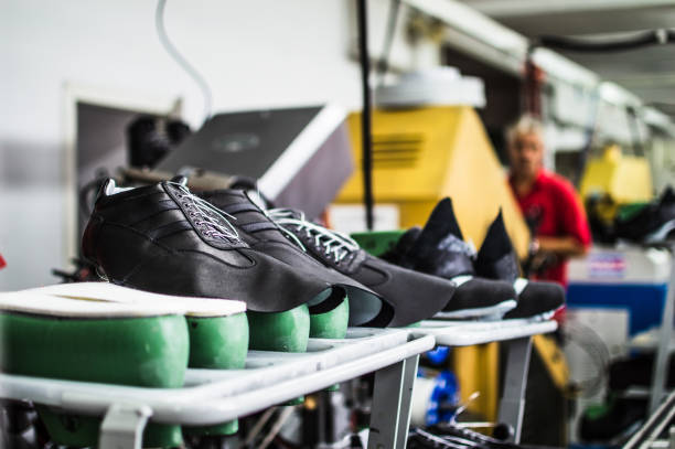 کارخانه تولید کفش چرم به عنوان نماد تولیدکننده کفش چرم تبریز