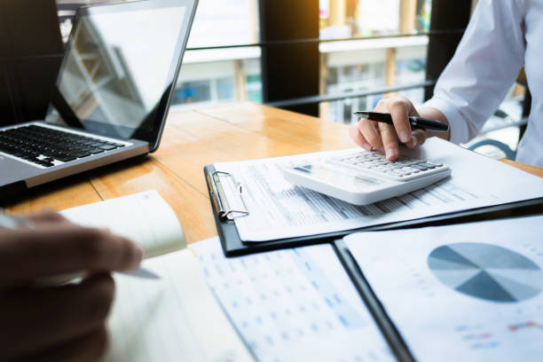تحول در مشاوره مالیاتی با ساخت CRM و دستیار هوشمند AI توسط پینو سایت در قطب صنعتی اراک