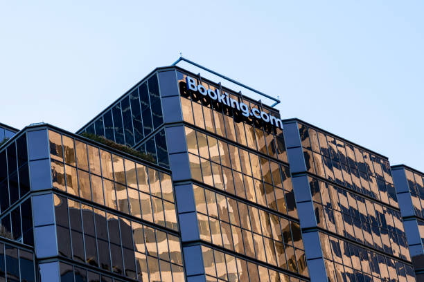 پشتیبانی 24 ساعته وبسایت هتل برای تضمین رزرو آنلاین و رفع مشکلات فنی