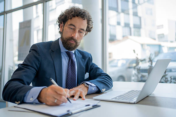 برندینگ دیجیتال وکلا و جذب موکل حقوقی در کرج