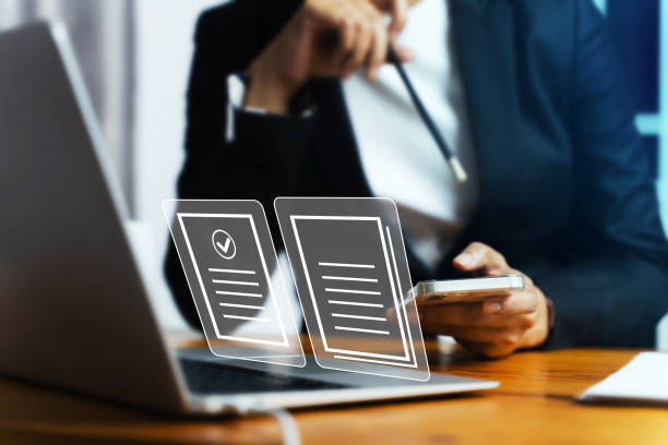 توسعه وب اپلیکیشن پیشرو برای دیجیتالی کردن خدمات حقوقی و کاهش صف