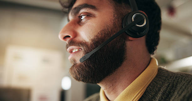 آموزش جامع کارمندان برای استفاده مؤثر از پلتفرم CRM صنعت بیمه