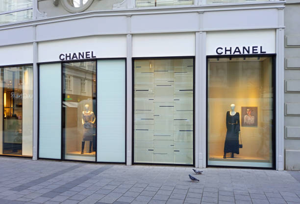 طراحی وبسایت فروشگاهی برای کالاهای لوکس و ترخیص کالا