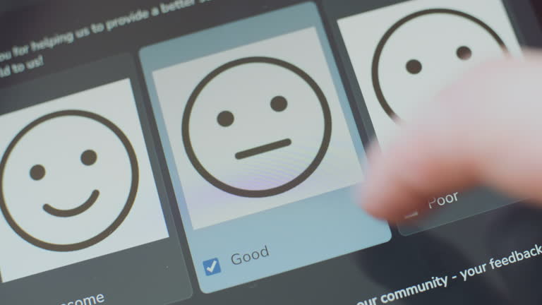 ایجاد فرم‌های آنلاین و نظرسنجی برای افزایش رضایت شهروندان در وردپرس