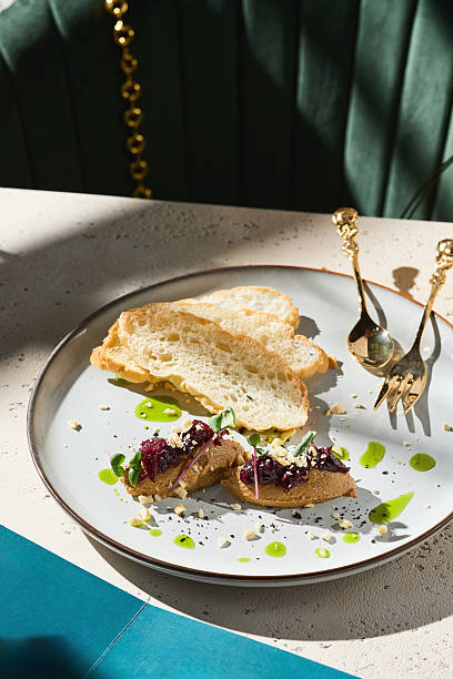 بسته بندی شکیل برای فروش آنلاین چاقوسازی سنتی زنجان