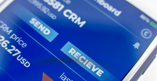 نمایشگر نرم افزار CRM کارگزاری بورس با داشبورد مدیریتی و قابلیتهای تحلیلی