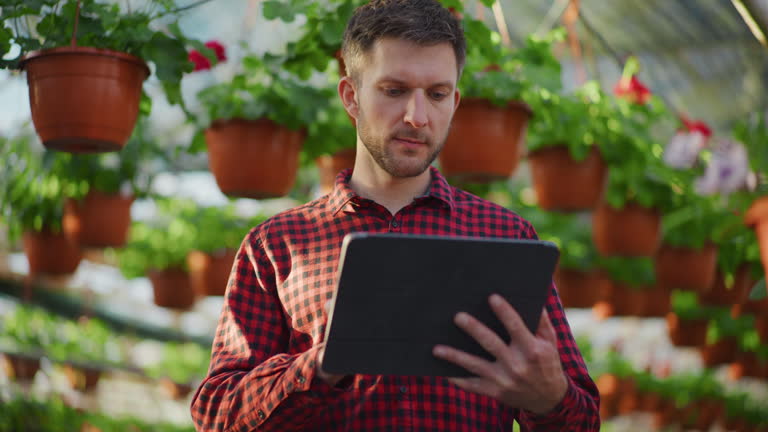 مدیریت هوشمند گلخانه آنلاین با CRM و طراحی وبسایت فروشگاهی در ساری