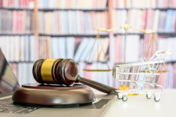 برندینگ دیجیتال وکلا و جذب موکل آنلاین در سنندج: راهکارهای نوین بازاریابی حقوقی