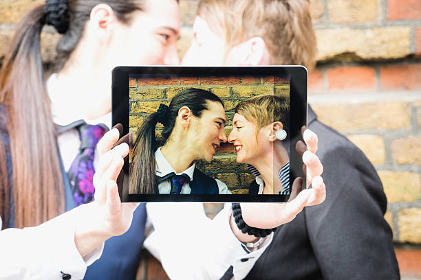 جذب زوجهای جوان با طراحی وبسایت حرفهای عکاسی در بیرجند