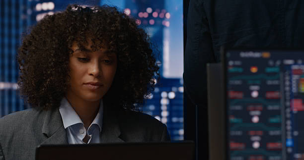 پشتیبانی فنی وبسایت صرافی و تحلیل دادههای بازار