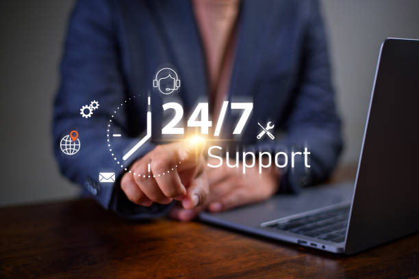 اهمیت پشتیبانی فنی ۲۴/۷ سایت وکلا در اعتمادسازی دیجیتال توسط پینو سایت