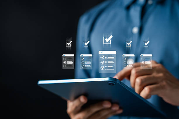 سیستم جمعآوری بازخورد مشتری در CRM هوشمند مالی