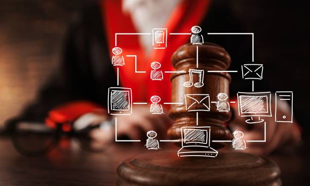 استراتژی توزیع محتوای حقوقی و سئو برای وکلا در سال 2025