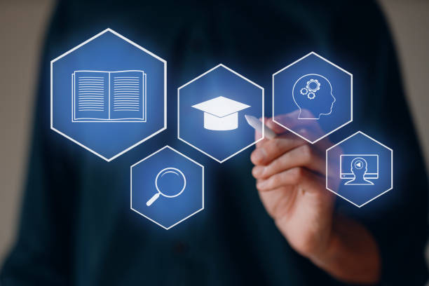 تجربه کاربری آموزش مجازی و یادگیری الکترونیکی دانشگاهی برای نسل جدید