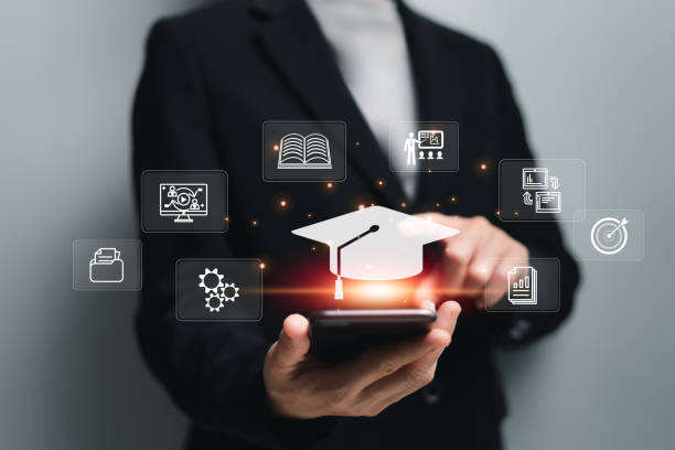 مراحل توسعه CRM اختصاصی برای دانشگاه