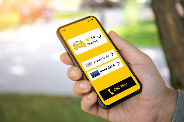 نقشه و ردیابی زنده در طراحی UX/UI اپلیکیشنهای تاکسی ردیابی زنده تاکسی روی نقشه