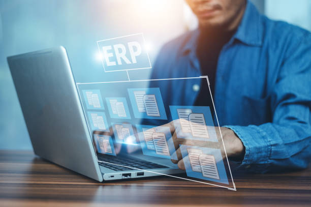 ساخت نرم افزار CRM کلینیک برای مدیریت بیماران