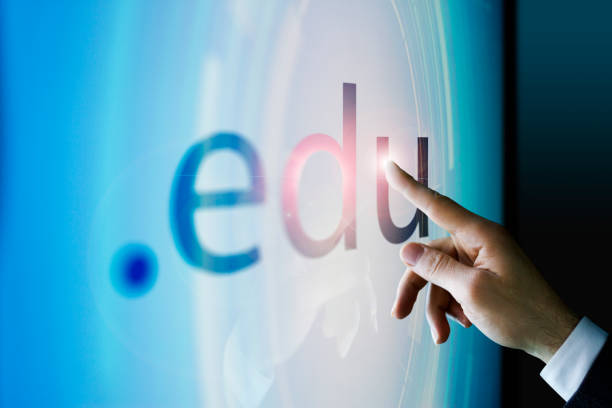 طراحی تجربه کاربری UX تعاملی در پلتفرم‌های آموزش آنلاین دانشگاهی