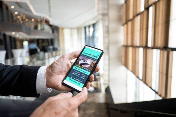 طراحی وبسایت و اپلیکیشن هتل برای CRM هوشمند