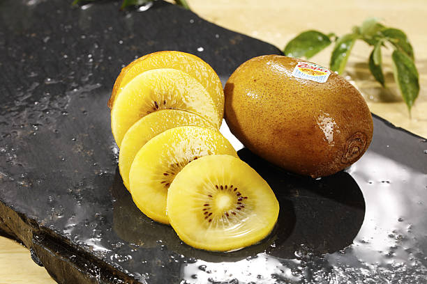 تولید و صادرات کیوی با کیفیت از طریق استراتژی برندینگ دیجیتال