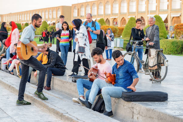 برندینگ دیجیتال برای آموزشگاههای موسیقی شیراز و تدریس جهانی سازهای ایرانی