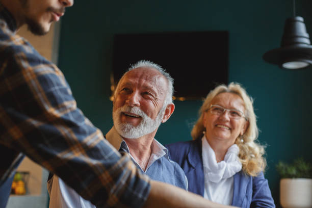 استراتژی بازاریابی خدمات سالمندان در شبکههای اجتماعی