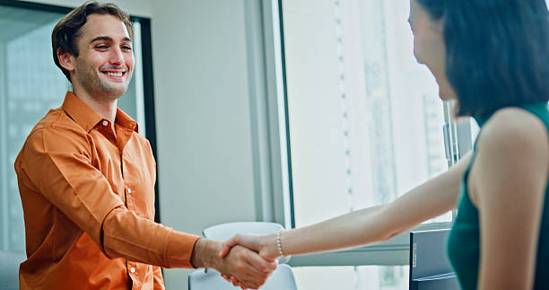 جذب قرارداد آنلاین از طریق طراحی وبسایت حرفهای در اراک