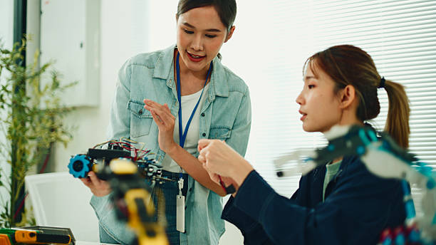 بازاریابی آموزشگاه کدنویسی با محتوای تخصصی