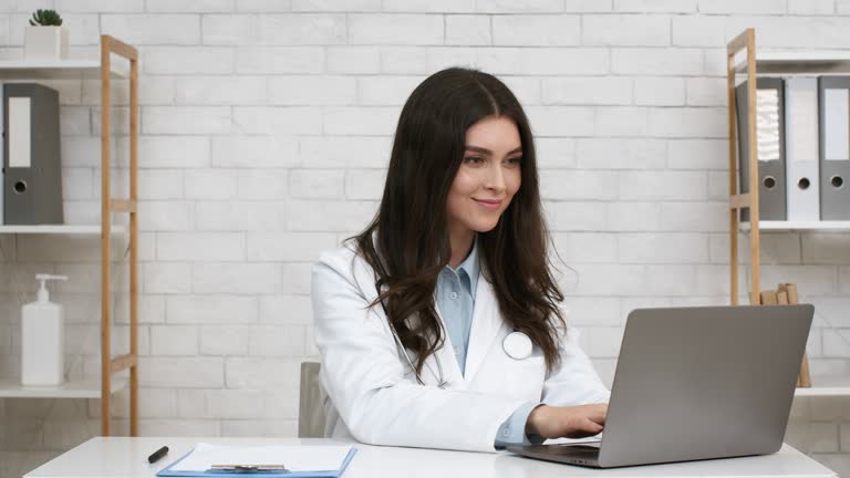 طراحی وبسایت کلینیک پزشکی در سبزوار با سیستم نوبت دهی آنلاین