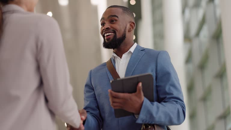 مدیریت هوشمند مشتریان با سیستم CRM شرکت باربری