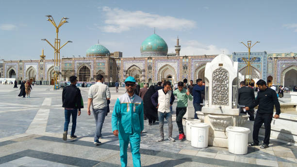 بهینه سازی سایت طلا مشهد با تمرکز بر بازار محلی و زائران