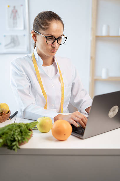 آموزش سئو متخصص تغذیه آنلاین برای کسب رتبه برتر در سال 2025
