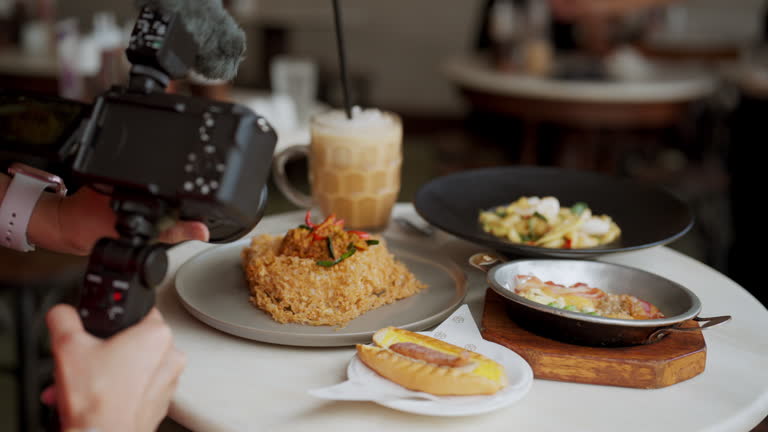 جذب مشتری رستوران از طریق اینفلوئنسر مارکتینگ و سئو ویدیو