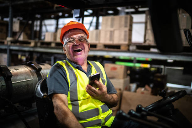 چالش‌های آموزشگاه فنی حرفه ای در اتصال به بازار کار