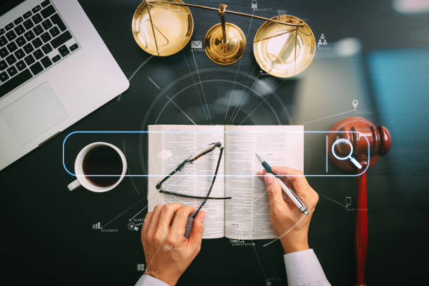 تولید محتوای حقوقی برای اعتمادسازی و جذب موکل در دفاتر وکالت