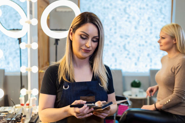 بازاریابی دیجیتال برای آرایشگاه و جذب مشتری با آنالیز کمپین های گوگل ادز