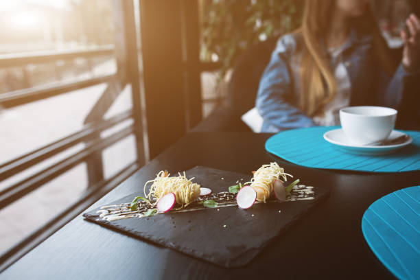 معرفی منو ویدیویی: نمایش یک غذای خاص دریایی برای تبلیغات ویدیویی غذا و رستوران