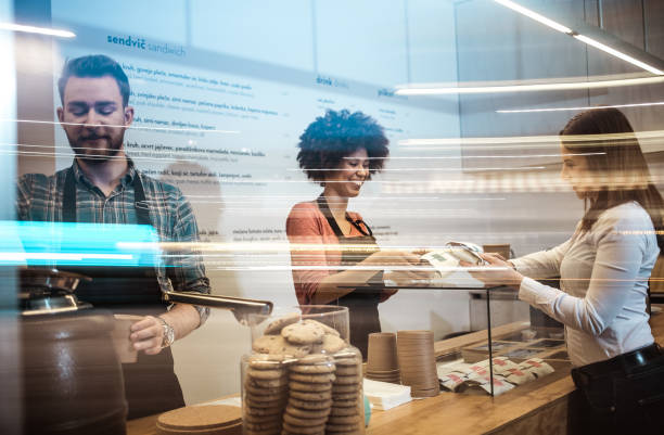 تحول دیجیتال در رستوران های کوچک و کافه ها با کمک هوش مصنوعی