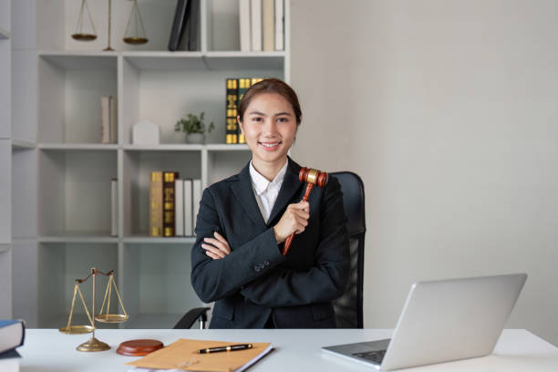 برندینگ دیجیتال و سئو برای دفاتر وکالت کرمانشاه