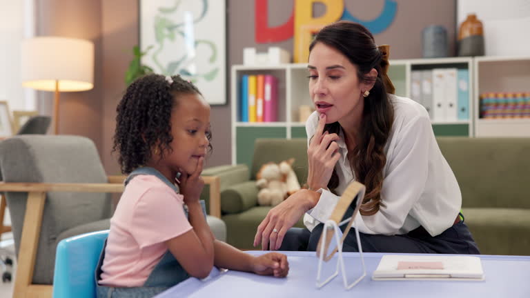 ارتباط با خانواده بیماران در کلینیک گفتاردرمانی